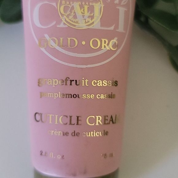Valuta Currency Grapefruit Cassis Cuticle Cream - Picture 2 of 5